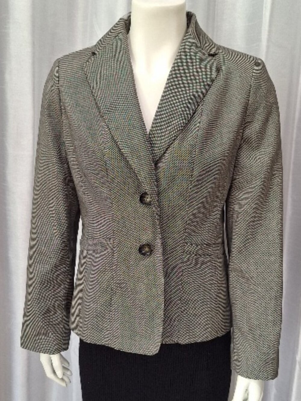Ann Taylor women's suit jacket lined size 8 P petite
